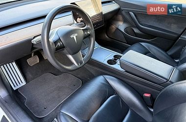 Седан Tesla Model 3 2021 в Києві
