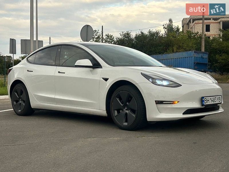 Седан Tesla Model 3 2022 в Одессе