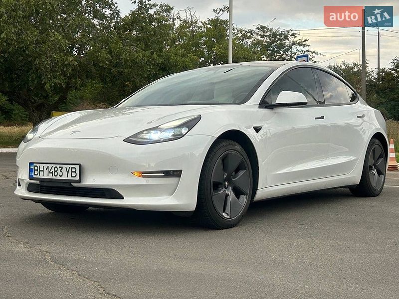 Седан Tesla Model 3 2022 в Одессе