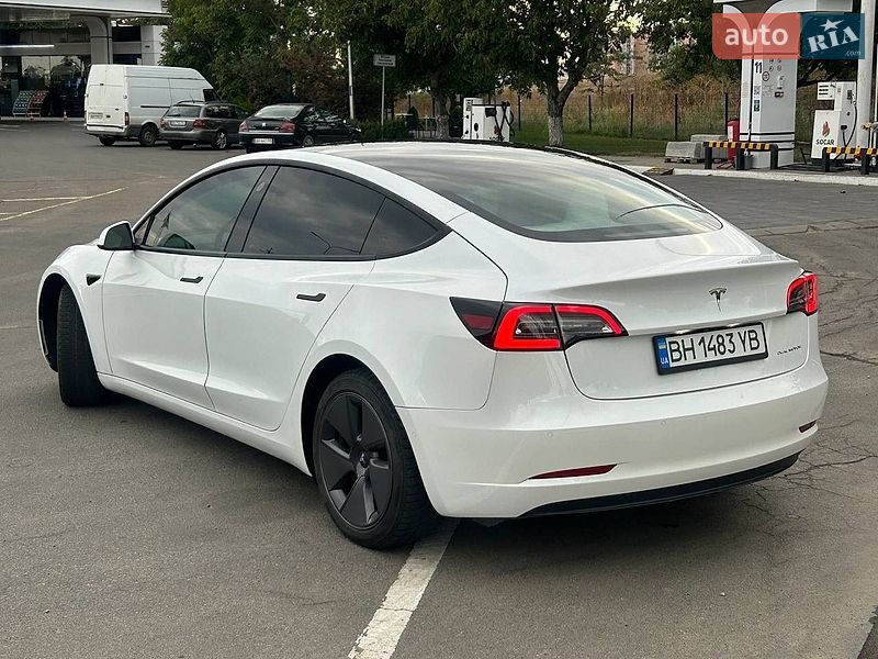 Седан Tesla Model 3 2022 в Одессе