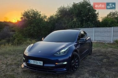 Седан Tesla Model 3 2023 в Кривом Роге