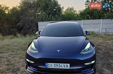 Седан Tesla Model 3 2023 в Кривому Розі
