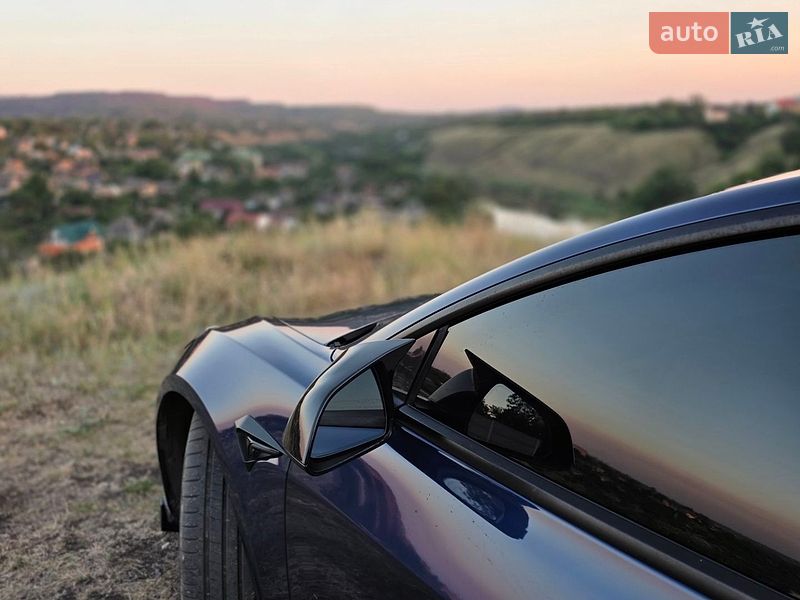 Седан Tesla Model 3 2023 в Кривому Розі