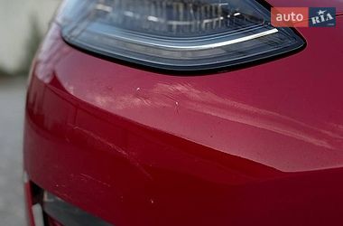 Седан Tesla Model 3 2018 в Вишневом