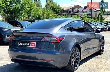Седан Tesla Model 3 2020 в Виннице
