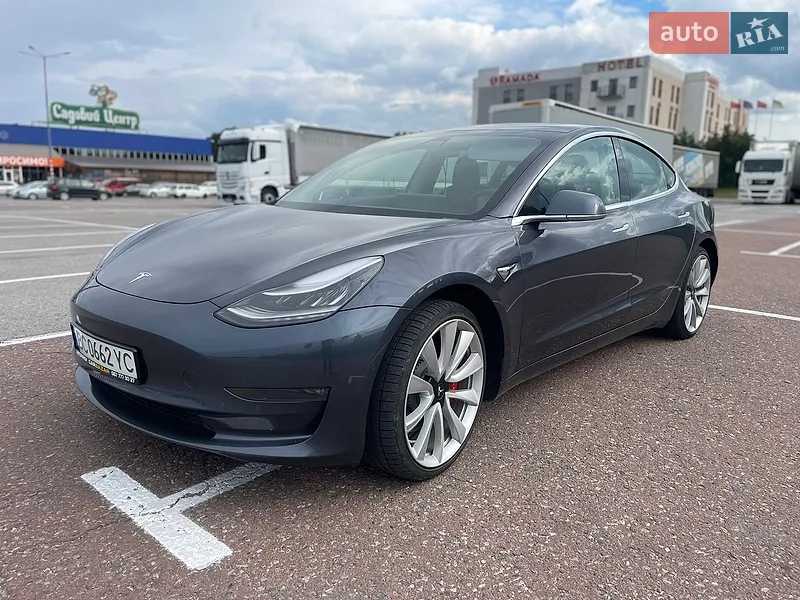 Tesla Model 3 2019