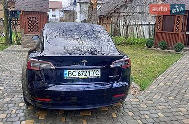Седан Tesla Model 3 2022 в Дрогобыче