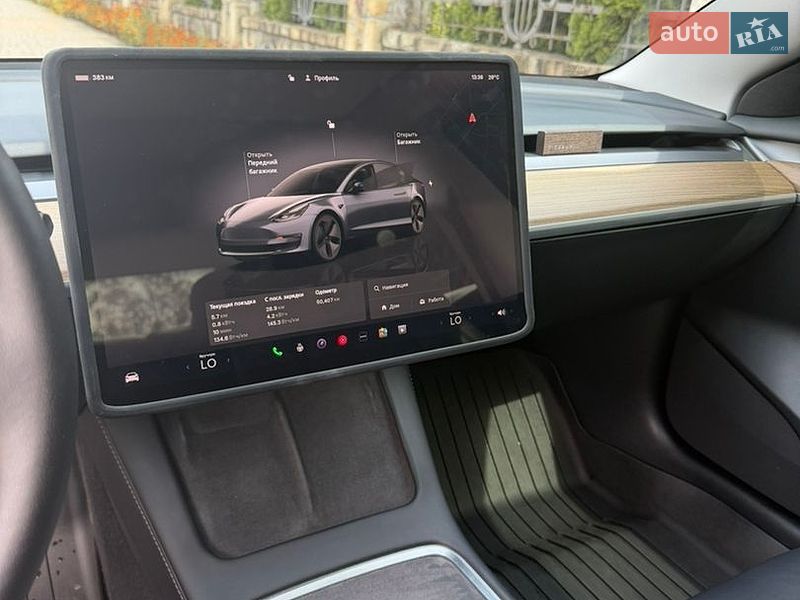 Седан Tesla Model 3 2023 в Ивано-Франковске