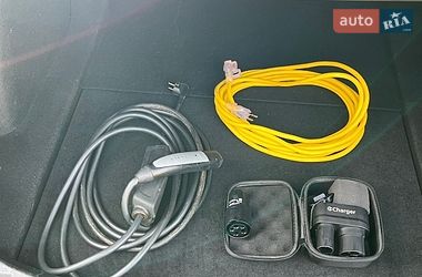 Седан Tesla Model 3 2021 в Волочиську