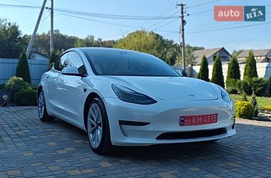 Седан Tesla Model 3 2022 в Верхнеднепровске
