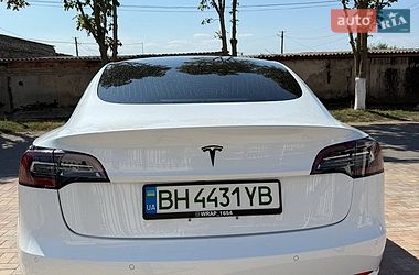 Седан Tesla Model 3 2018 в Одесі