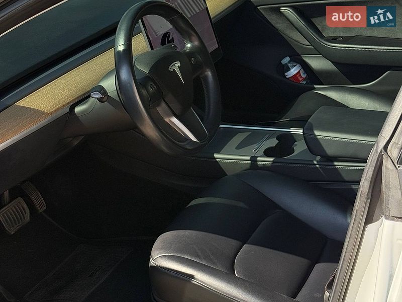 Седан Tesla Model 3 2018 в Одессе