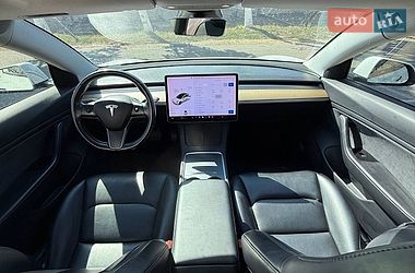 Седан Tesla Model 3 2018 в Одесі