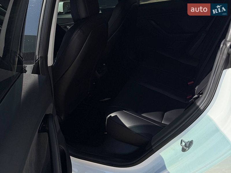 Седан Tesla Model 3 2018 в Одесі