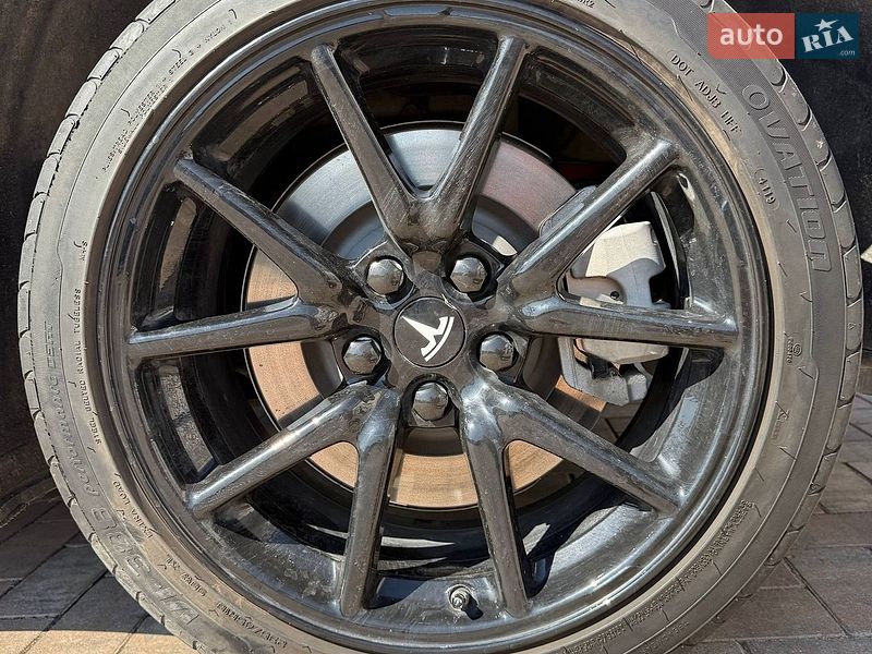 Седан Tesla Model 3 2018 в Одесі
