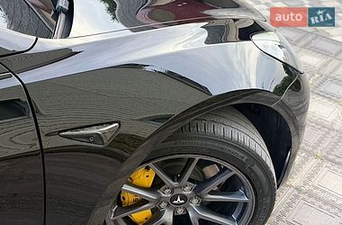 Седан Tesla Model 3 2023 в Хмельницком