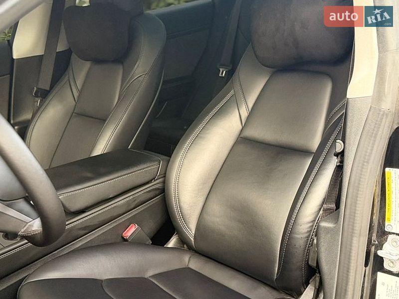 Седан Tesla Model 3 2023 в Хмельницком