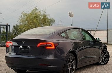 Седан Tesla Model 3 2024 в Дрогобыче