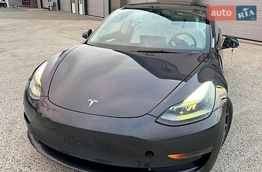 Седан Tesla Model 3 2024 в Дрогобыче