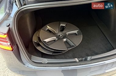Седан Tesla Model 3 2024 в Дрогобыче