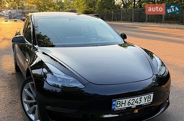 tesla model-3 2018 в Одеса від професійного продавця Іван Васильович Дойчев