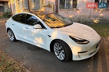 Седан Tesla Model 3 2018 в Киеве