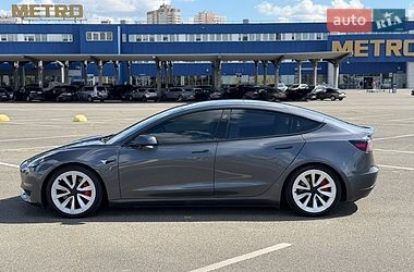 Седан Tesla Model 3 2018 в Киеве