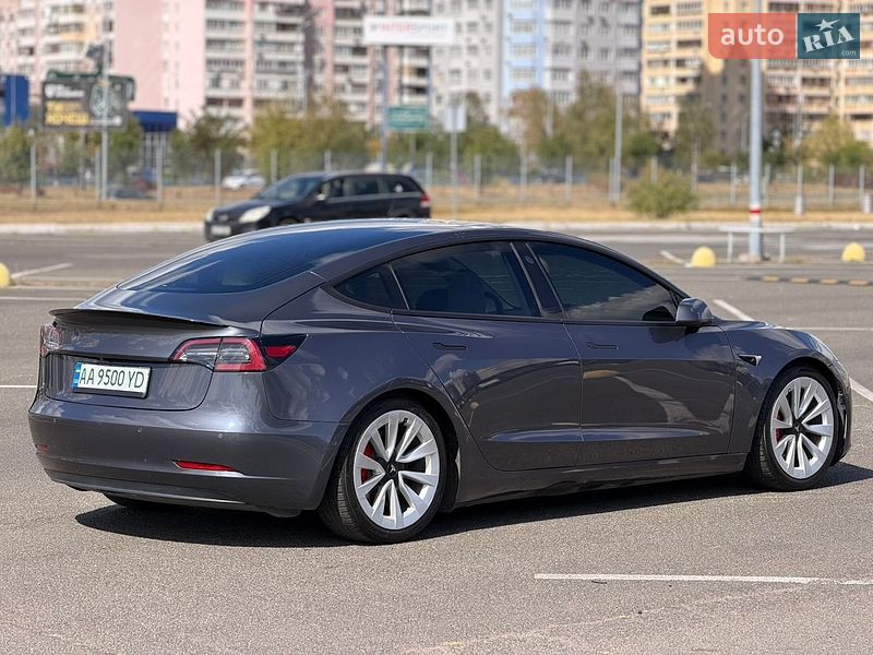 Седан Tesla Model 3 2018 в Киеве