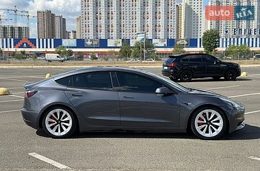 Седан Tesla Model 3 2018 в Киеве