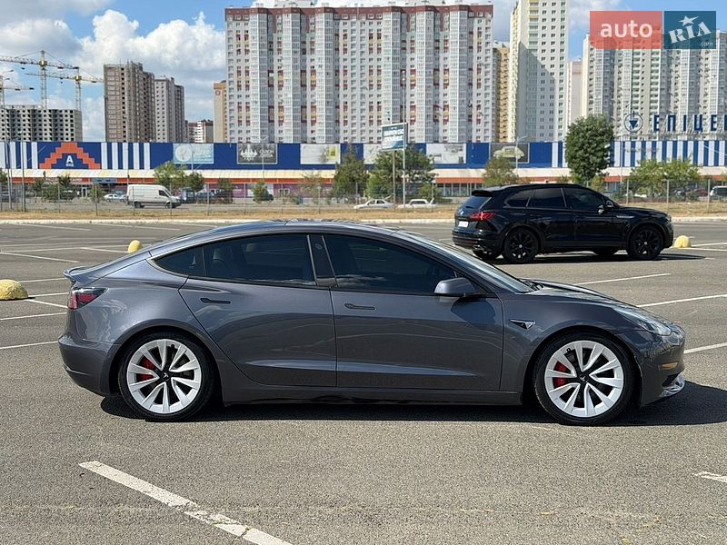 Седан Tesla Model 3 2018 в Киеве