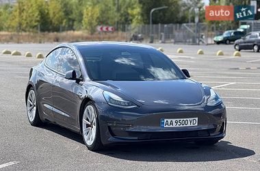 Седан Tesla Model 3 2018 в Киеве