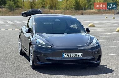 Седан Tesla Model 3 2018 в Киеве