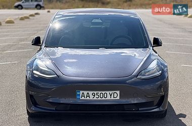 Седан Tesla Model 3 2018 в Киеве