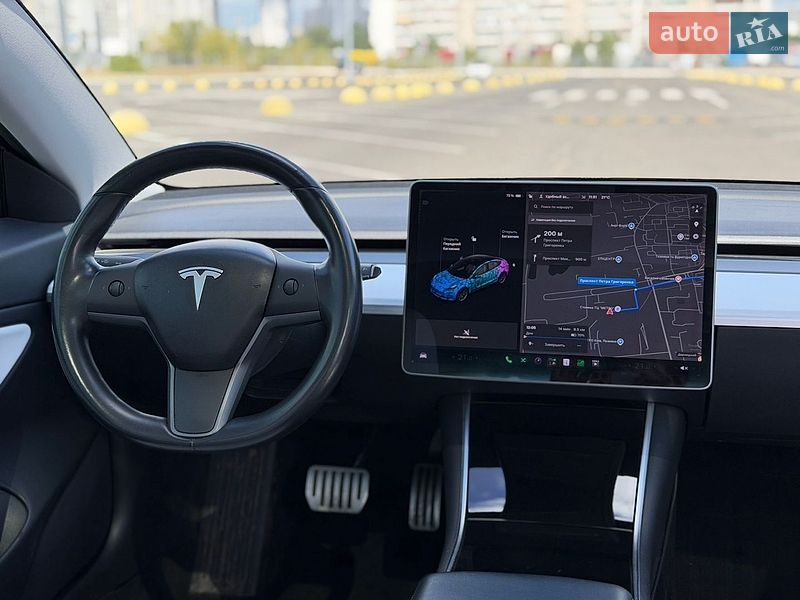 Седан Tesla Model 3 2018 в Киеве