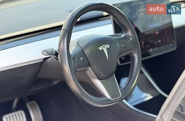 Седан Tesla Model 3 2018 в Киеве