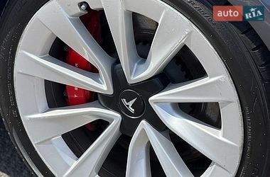 Седан Tesla Model 3 2018 в Киеве