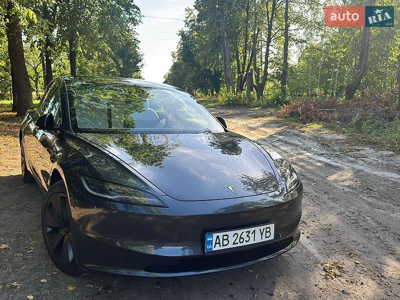 Седан Tesla Model 3 2024 в Виннице