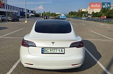 Седан Tesla Model 3 2020 в Дрогобичі