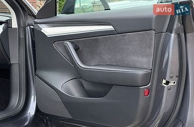 Седан Tesla Model 3 2023 в Стрые