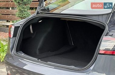 Седан Tesla Model 3 2023 в Стрые