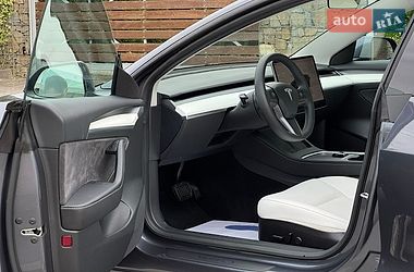 Седан Tesla Model 3 2023 в Стрые