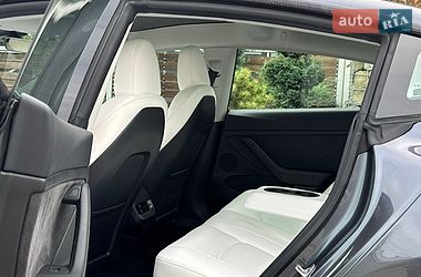 Седан Tesla Model 3 2023 в Стрые