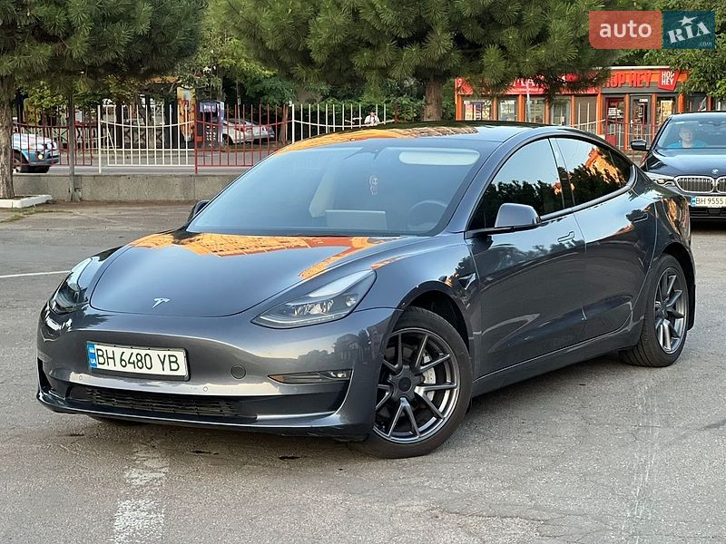 Tesla Model 3 2022