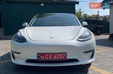 Седан Tesla Model 3 2023 в Моршине