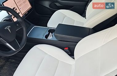 Седан Tesla Model 3 2023 в Василькове