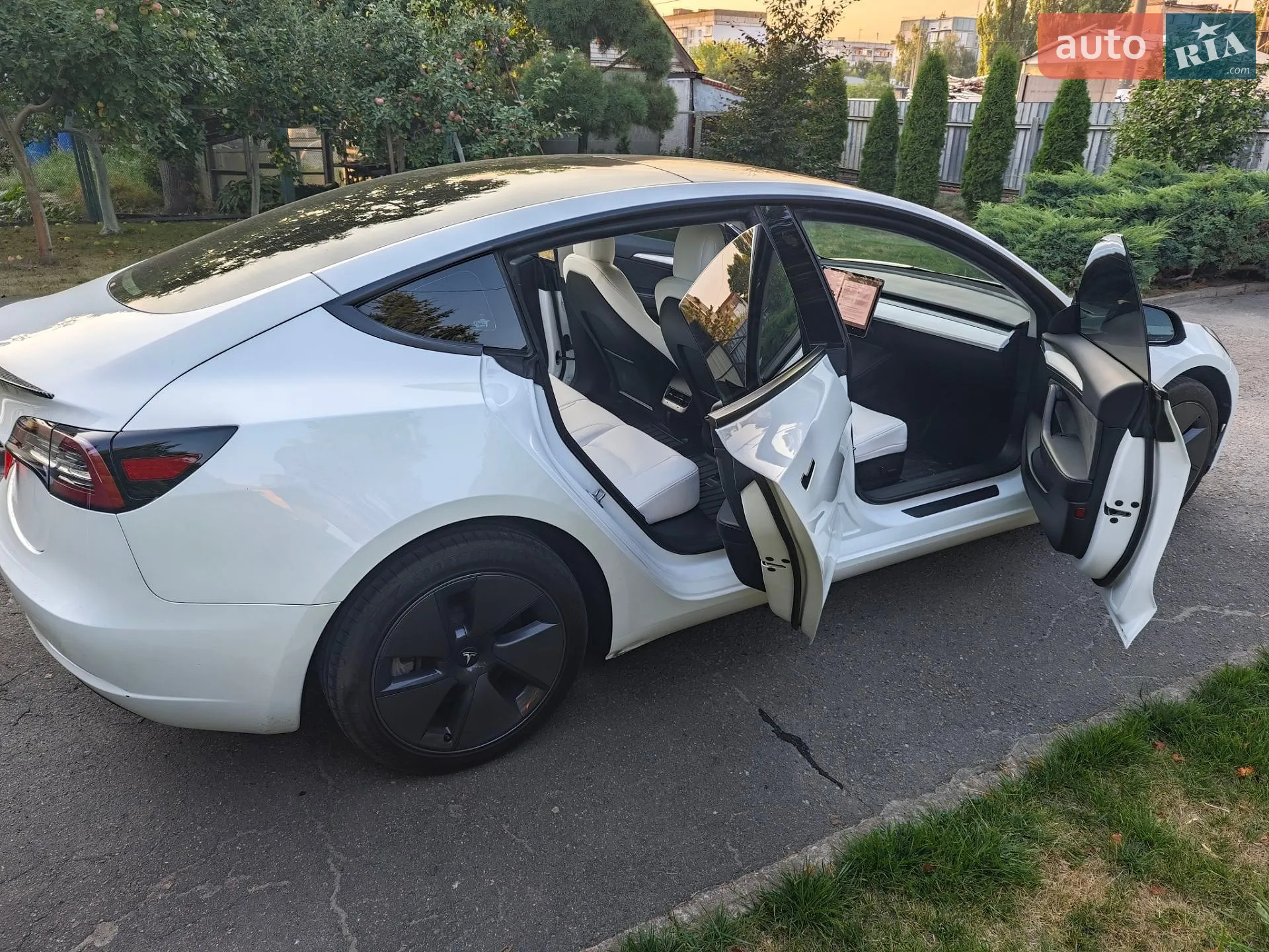 2023 Tesla Model 3 - мініатюра 9