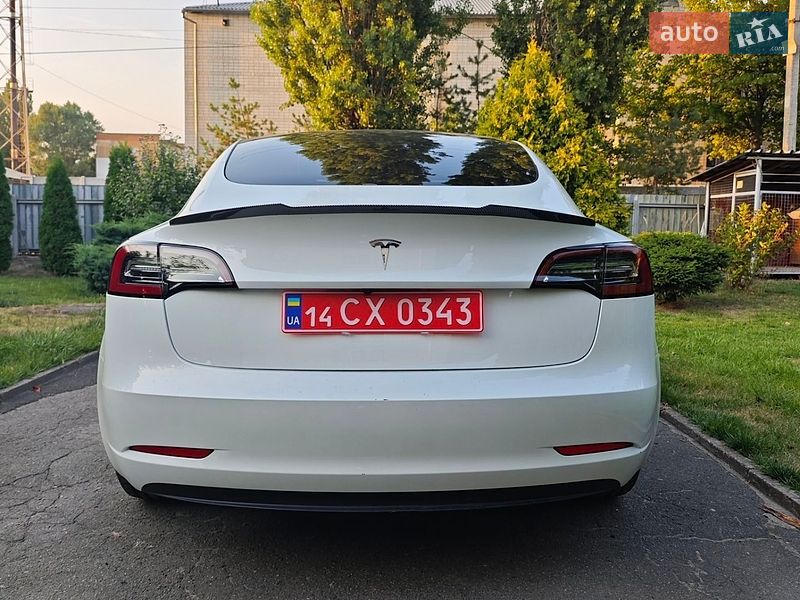 Седан Tesla Model 3 2023 в Василькове