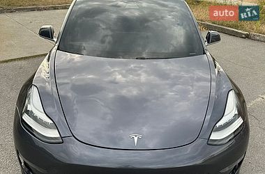 Седан Tesla Model 3 2018 в Звягеле