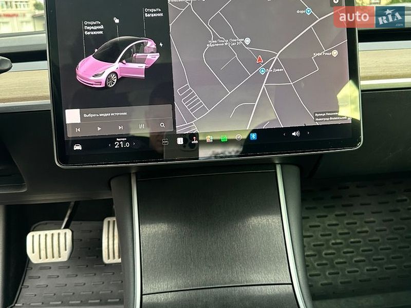 Седан Tesla Model 3 2018 в Звягеле