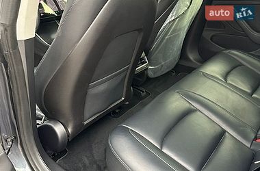 Седан Tesla Model 3 2018 в Звягеле